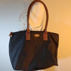 black tote bag